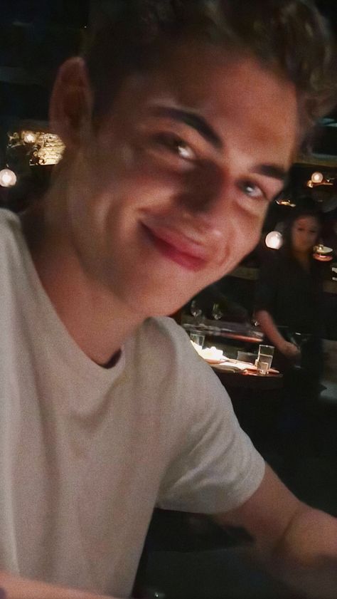 Hero Fiennes Tiffin Lockscreen Tessa Hardin, Hero Fiennes Tiffin Aesthetic, Hero Fiennes Tiffin Hardin, Anna Todd, Hot Hero, Hardin Scott, The Perfect Guy, Hottest Guy Ever