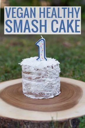 Vegan Healthy Smash Cake! If you're looking for a naturally sweetened, healthy vegan smash cake THIS IS IT! Made with flax, bananas, applesauce and frosted with a sugar-free coconut frosting. Perfect for a 1st birthday party! Vegan Smash Cake, Healthy Smash Cake, Healthy Birthday Cakes, Smash Cake Recipes, Healthy Birthday, Vegan Birthday Cake, Smash Cakes, Baby Cake Smash, Coconut Frosting