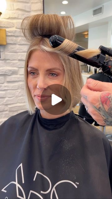 New Front Poof Hair, Velcro Rollers Short Hair Bobs, Short Hair Heavy Women, Straight Fine Haircuts, Hairstyle For Bob Cut, Hailey Bieber Haircut, How To Style Lob Haircut, Long Bob Styling, Julianne Hough Hair Short