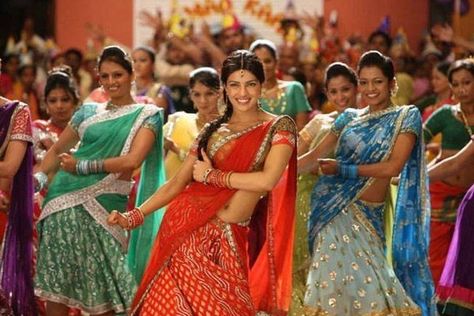 Priyanka Chopra Wallpaper, Indian Wedding Songs, Best Wedding Songs, Belly Dancing Classes, Indian Theme, Bollywood Party, Bollywood Music, Aamir Khan, Bollywood Wedding