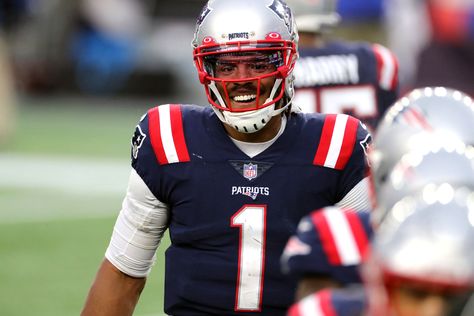 The Patriots and Cam Newton are going to give it one more shot. New England will re-sign the veteran quarterback to a one-year deal, the Boston Globe reported on Friday morning. The deal is worth $… Mark Brown, Bill Belichick, Cam Newton, Patriots Fans, Friday Morning, Nfl Draft, New Class, Free Agent, World Of Sports