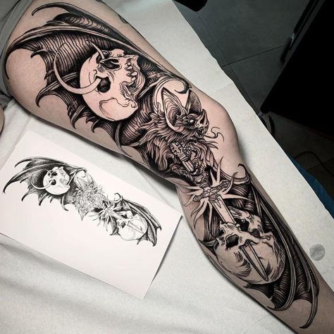 Thigh Tattoos Goth, Dark Thigh Tattoo, Goth Knee Tattoos, Goth Leg Tattoo, Dark Feminine Tattoos Half Sleeves, Trippy Tattoo Ideas, Gotik Tattoo, Upper Thigh Tattoos, Trippy Tattoo