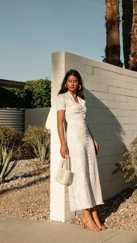 Palm Springs Outfit, Sarah Butler, White Dress Spring, Spring Look, Fashion Board, Looks Chic, Spring Dress, Looks Vintage, Floral Midi Dress