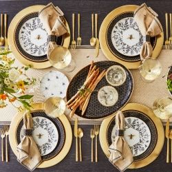 Our Favorite Table Settings > Gold Chargers Place Setting, Bee Plates, Black Borders, Minimalist Candles, Party Table Settings, Large Centerpiece, Set The Table, Plate Decor, Honeycomb Design