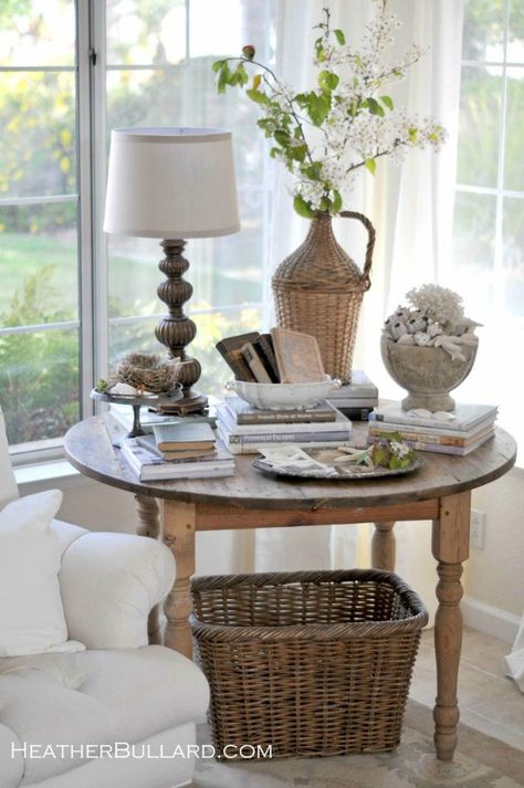 Living Room Corner Decor, Decorate With Baskets, Driven By Decor, Library Table, Living Room Corner, Corner Decor, Room Corner, Family Room Design, Style At Home