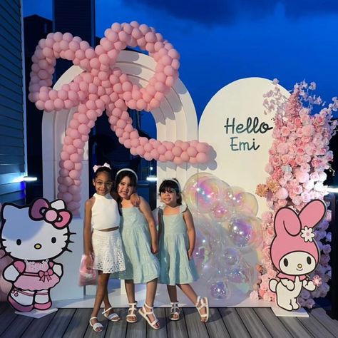 The most beautiful and fun Hello Kitty party. We love making you happy. #njpartydecorator #hellokittyballoon #njpartyrental #southjerseryballoons #partyrentalnj #mullicahillpartyrental #mullicahillballoons #mullicahillparty #phillyballoons #phillyparty #partyplannernj Hello Kitty Rainbow Party, My Melody Theme Birthday Party Ideas, Ballon Ideas, Sanrio Party, Hello Kitty Theme Party, Kitty Theme, Girly Birthday Party, Grad Photography, Hello Kitty Baby