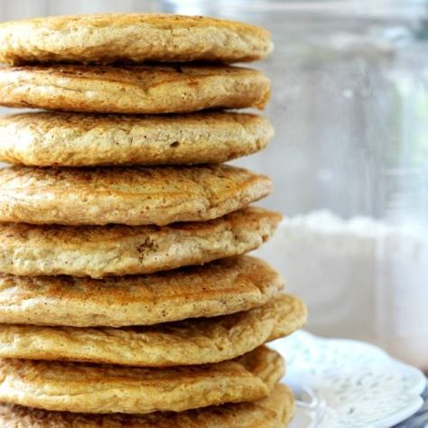 Copycat Kodiak Cakes Flapjack and Waffle Recipe - Kim's Cravings Kodiak Protein Pancakes, Waffle Mix Recipes, Kodiak Cakes Recipe, Whole Grain Pancakes, Flapjack Recipe, Pancake Mix Recipes, Protein Waffles, Waffle Cake, Waffle Recipe