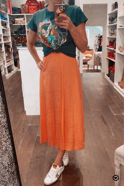 T Shirt With Midi Skirt, Tee Shirt Skirt Outfit, Skirts And Tee Shirts Outfit, T Shirts And Skirts, Long Skirt And Tshirt Outfit Casual, Maxi Dress With T Shirt Over It, Maxi Skirt For Wedding Guest, Graphic Tee Skirt Outfits Plus Size, T Shirts With Skirts Outfit