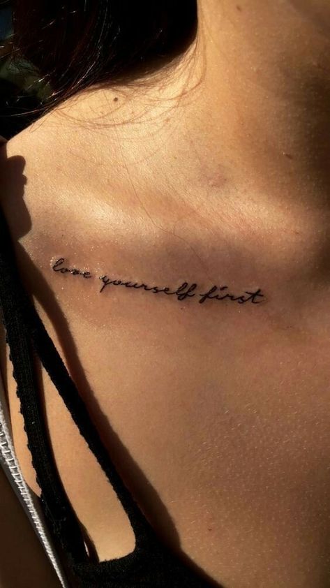 Minimalist Tattoo Meaning, Bone Tattoos, Inspiration Tattoo, Tattoos Geometric, Shoulder Tattoos For Women, Collar Bone Tattoo, 1 Tattoo, Dainty Tattoos, Tattoo Life