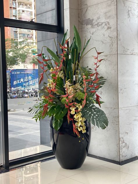 Large Vase Arrangements, Hotel Plants, Hotel Flower Arrangements, Floral Art Arrangements, Tropical Floral Arrangements, Hotel Flowers, Tropical Flower Arrangements, Large Flower Arrangements, Home Floral Arrangements