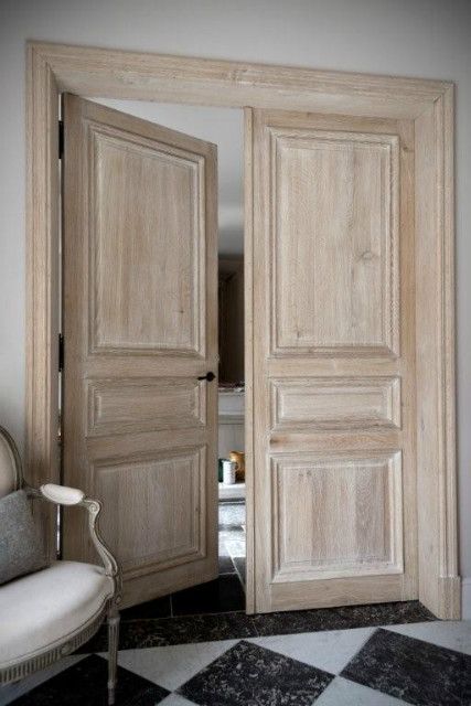 Spanish Style Home Interior, Lux Interior, Oak French Doors, Antique French Doors, Oak Interior Doors, Gorgeous Doors, Spanish Style Home, Country Interior, Antique Doors