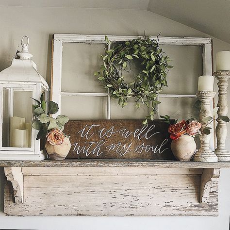 Do you love farmhouse style decor? It is one of my favorite styles for home design and I have some amazing home inspiration to share today! #farmhousestyledecor #farmhousestyle Diy Farmhouse Decoration, Chic Farmhouse Decor, Farmhouse Style Decor, Decor Ikea, Farmhouse Remodel, Shabby Chic Farmhouse, Farmhouse Decoration, Mantel Decor, Farmhouse Decor Living Room