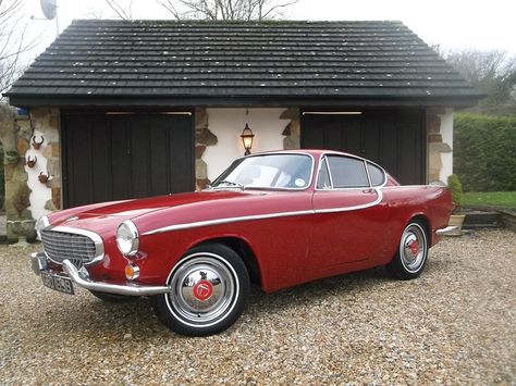 Volvo Coupe, Volvo P1800s, Volvo 1800, Volvo Amazon, Cool Old Cars, Volvo 240, Volvo Cars, Classic Sports Cars, Classic Cars Vintage