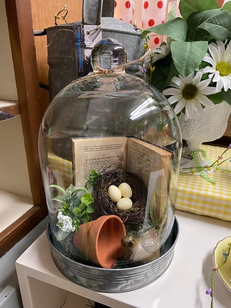 Glass Cloche Decor, Cloche Decor, Spring Table Decor, Tafel Decor, An Open Book, Deco Nature, Easter Decorations Dollar Store, 100 Dollar, Glass Cloche