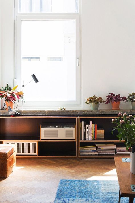 Shelves Under Window, Window Shelving, Window Bookshelf, Simple Shelves, Bohemian Modern Style, Retreat House, Bohemian Modern, Casa Container, Low Shelves