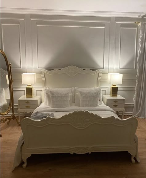 French Inspired Bedroom, Classy Bedroom, Inspired Bedroom, Dekorasi Kamar Tidur, Pinterest Room Decor, Classic Bedroom, Redecorate Bedroom, Dream Room Inspiration, Room Makeover Bedroom