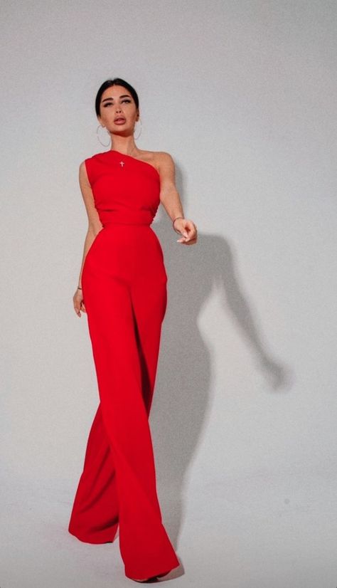 Jumpsuit Elegant Chic, Red Jumpsuits Outfit, Formal Jumpsuits, Jumpsuit Lace, Grad Outfits, Classy Jumpsuit, Teens Dresses, Wedding Classy, Business Outfits Women