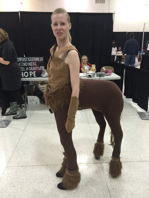 Sven Costume, Centaur Costume, Narnia Costumes, Harry Potter Kostüm, Frozen Musical, Lion Witch Wardrobe, Frozen Costume, Horse Costumes, Costume Diy