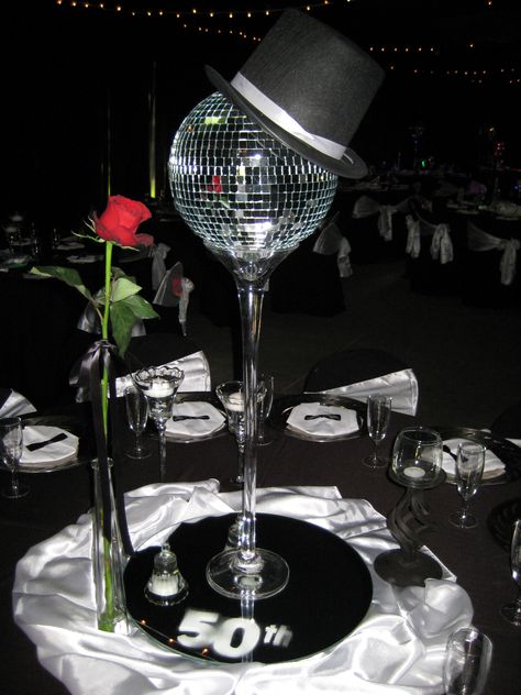 Party Dècor Night Club Theme Party Centerpieces, Disco Party Ideas Decoration Birthdays, Players Ball Theme Party Decorations, Players Ball Theme Party, Disco Party Centerpiece Ideas, Disco Ball Centerpiece Ideas, Disco Ball Centerpiece, 70s Theme Party Decorations, Disco Theme Parties