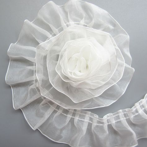 Cheap Lace, Buy Quality Home & Garden Directly from China Suppliers:5 Yards 4.5cm White Pleated Organza Gathered Mesh Lace Trim Ribbon Ruffle Edge Embroider Organza Flower Dress, How To Sew Flowers, New Lace Design, Organza Ruffle Dress, Pleated Organza, Organza Lace, Ruffle Flower, Handmade Flowers Fabric, Ruffle Fabric