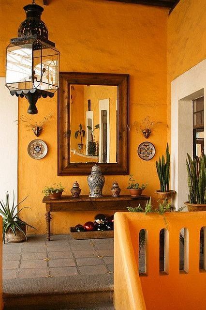 Style Hacienda, Mexican Style Decor, Villa Decor, Spanish Style Decor, Mexican Interiors, Orange Dining Chairs, Hacienda Homes, Mexican Hacienda, Spanish Decor