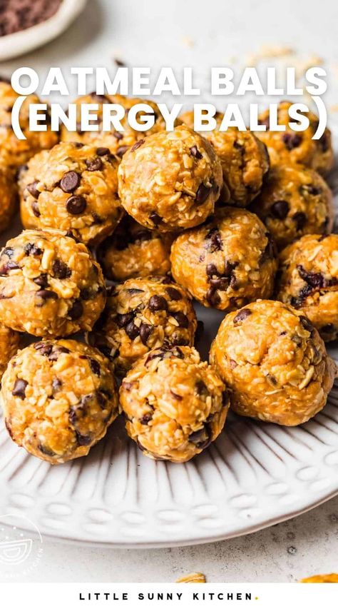 Easy to make Oatmeal Balls made with peanut butter, coconut, and chocolate chips are high in protein and delicious! Oatmeal Ideas, Oat Balls, Energy Bites Recipe, Mediterranean Snacks, Oatmeal Balls, Make Oatmeal, Baking Challenge, Little Sunny Kitchen, No Bake Energy