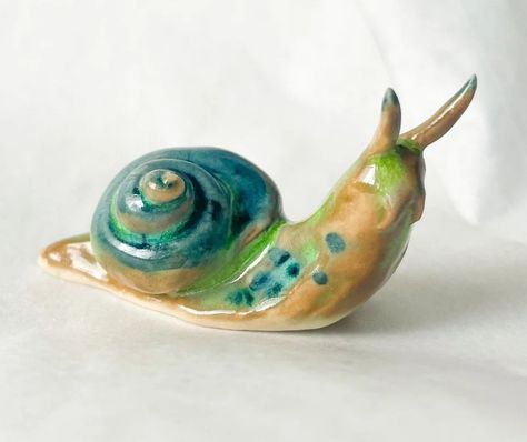 Ceramic Insects, Snail Pottery, Ceramic Snails, Small Clay Animals, Snail Clay, Steampunk Monster, Clay Snails, Mini Ceramics, Ceramic Snail