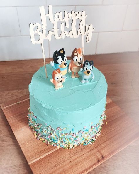 Bluey Birthday 2 Girl, Bluey Birthday Party Pizza, Bluey Cake 2nd Birthday, Bluey Birthday Party At Home, Bluey Birthday Cake Buttercream, Bluey Birthday Party 5, Bluey Theme First Birthday, Bluey Bingo Birthday Party Cake, Bluey Birthday Duck Cake