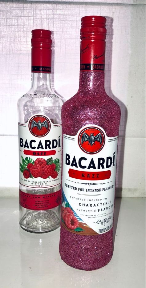 Alcohol Bottles Aesthetic Decoration, Pretty Alcohol Bottles, Glitter Drinks Alcohol, Glitter Alcohol Bottle, Bacardi Razz, Alcoholic Drinks Bottles, Glitter Drinks, Bacardi Drinks, Aesthetic Alcohol