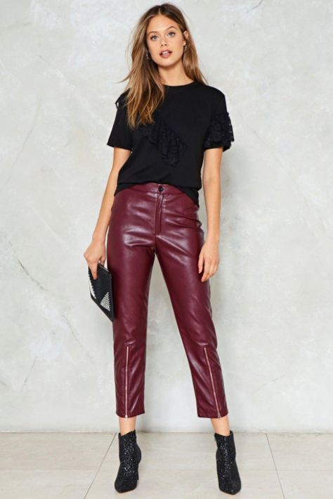 Assassin Aesthetic, Burgundy Pants Outfit, Lederhosen Outfit, Vegan Leather Pants, Burgundy Outfit, Burgundy Pants, Leather Pants Outfit, Maroon Leather, Leather Pants Women