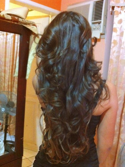 Long hair<3 Machiaj Smokey Eyes, 2024 Energy, Brown Curls, Hair Stylies, Hair Inspo Color, Silky Hair, Dream Hair, Aesthetic Hair, Gorgeous Hair