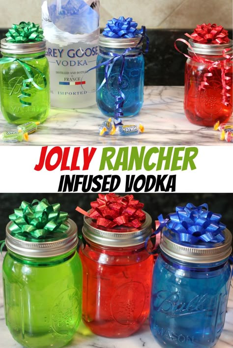 How to make Jolly Rancher Vodka recipe in a mason jar! Watermelon, apple and blue raspberry jolly ranchers flavors for holiday / Christmas themed drinks. Or use your favorite flavors to make this drink anytime of the year! Rompope Recipe, Christmas Themed Drinks, Jolly Rancher Vodka, Jolly Rancher Flavors, Vodka Recipes Drinks, Jolly Ranchers, Mason Jar Drinks, Homemade Liquor, Liquor Recipes