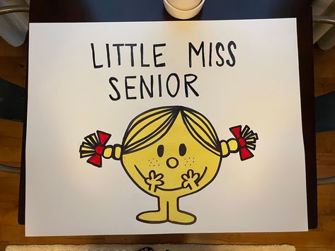 Senior Parade Posters, Seniors Poster Ideas, Junior Spirit Posters, Senior Canvas Ideas, Cute Senior Poster Ideas, Stuco Posters Ideas, Funny Senior Night Posters, Senior Year Poster Ideas, Senior Painting Ideas Canvas