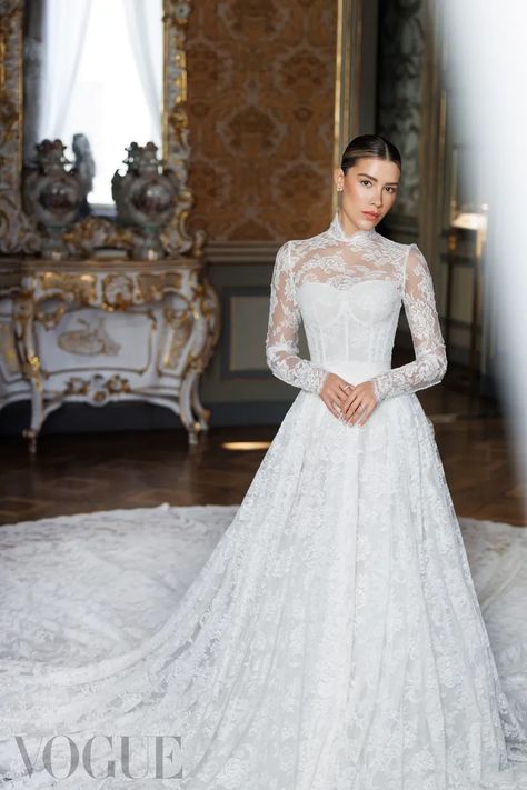 Wedding Dress Dolce Gabbana, Dolce Gabbana Wedding Dress, Dolce And Gabbana Wedding Dress, Wedding Hair And Veil, Vogue Wedding Dresses, Long Sleeve Winter Wedding Dress, Chanel Wedding Dress, Michelle Salas, Celebrity Wedding Gowns