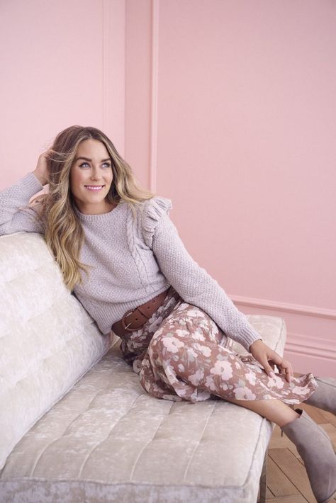 Lc Lauren Conrad Outfits, Lauren Conrad Outfits, Lauren Conrad Hair, Holiday Outfit Inspo, Fall Fashion Staples, Lauren Conrad Collection, Lauren Conrad Style, Ruffle Sweater, Holiday Outfit