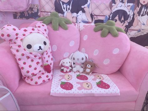 Strawberry Couch, Kawaiicore Room, Kawaii Room Ideas, Pink Aura, Cover Art Design, Gaming Room Setup, Cute Bedroom Decor, Cute Room Ideas, Kawaii Room