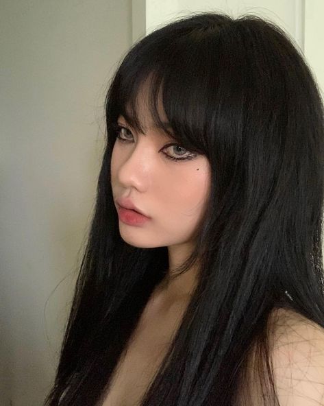 ✿ Universal Language, Asian Eye Makeup, Long Black Hair, Hair Reference, Cut My Hair, Makati, Dream Hair, Cute Makeup, Just Girl Things