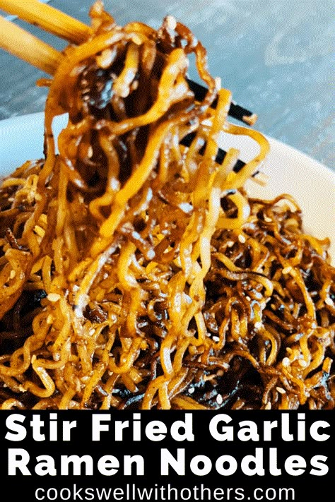 Garlic Ramen Noodles, Top Ramen Recipes, Garlic Ramen, Cheap Recipe, Ramen Recipes Easy, Fried Garlic, Homemade Chinese Food, Asian Noodle Recipes, Noodle Recipes Easy