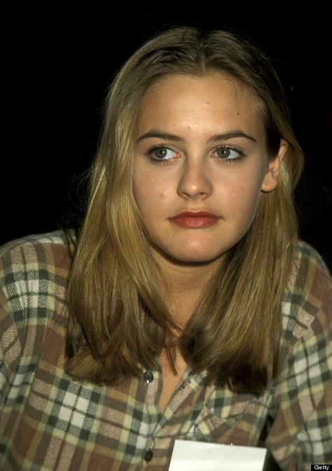 Alicia Silverstone In The 90s Pretty Much Owned Our Wardrobes Alicia Silverstone 90s, Clueless Aesthetic, Fashion 90s Style, 90s Icons, Alicia Silverstone, Fashion 90s, 90s Fashion Outfits, Linda Evangelista, Rachel Green