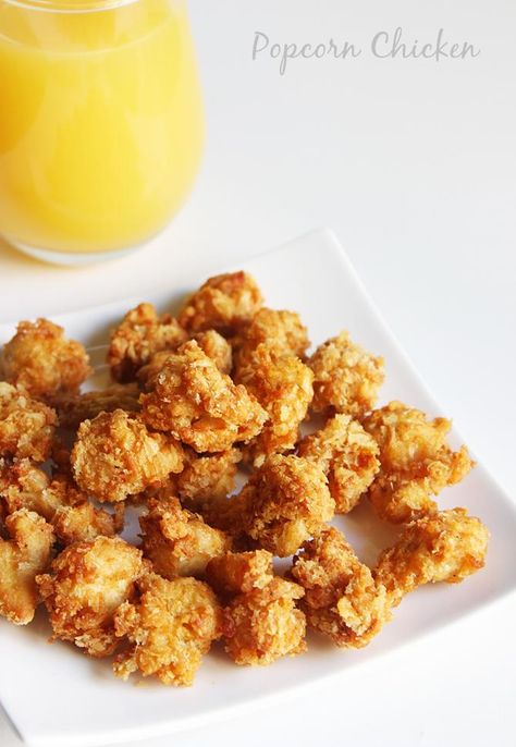 Copycat popcorn chicken recipe....homemade!! step by step picture tutorial. Chicken Indian, Popcorn Chicken Recipe, Actifry Recipes, Kfc Chicken, Doner Kebab, Popcorn Chicken, Indian Recipe, Chicken Bites, Fried Chicken Recipes