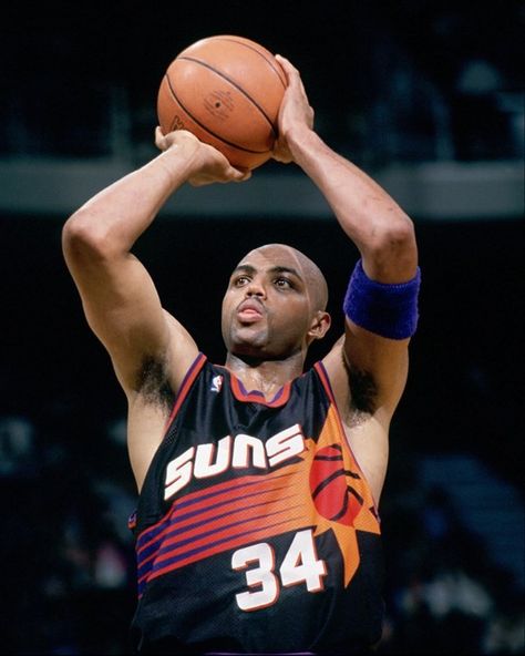 Charles Barkley Suns, Suns Wallpaper, 90s Nba, Best Nba Players, Basketball Baby, Charles Barkley, All Nba Teams, Basketball Star, Nba Legends