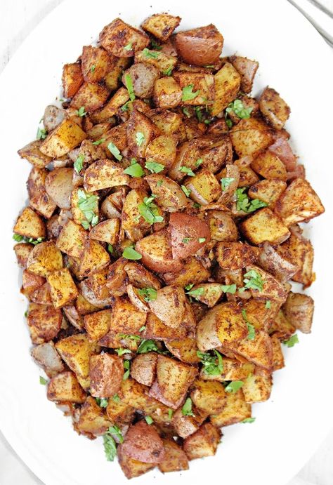 Mexican Potatoes ~ An easy, budget-friendly side dish of crisp roasted potatoes seasoned with a savory blend of spices. Mexican Red Potatoes, Potato Mexican Recipes, Potato Recipes Mexican, Roasted Mexican Potatoes, Spicy Potatoes Mexican, Tex Mex Potatoes, Fiesta Potatoes, Mexican Potatoes, Tiny Potato