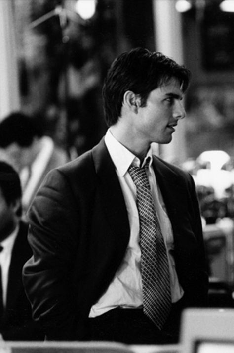 Tom Cruise Vampire, Jerry Maguire Aesthetic, Tom Cruise 90s Aesthetic, Tom Cruise A Few Good Men, Tom Cruise 2000s, Tom Cruise Aesthetic, Tom Cruise Wallpaper, Tom Cruise 80s, Tom Cruz