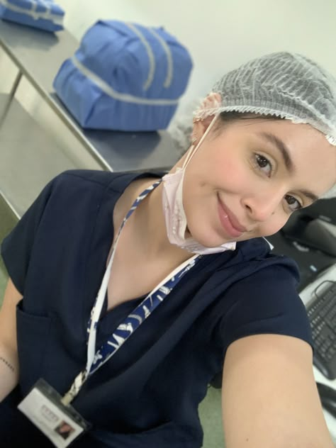 Nurses Pictures Image, Nurse Selfie, Tiktok Hooks, Jessica Alba Hair Color, Women Doctor, Jessica Alba Hair, Nurse Pics, Aditi Bhatia, Dental Videos