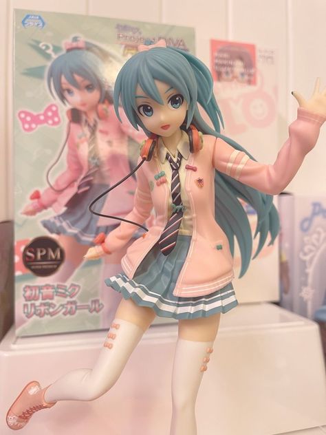 Different Types Of Miku, Cute Anime Figures, Anime Figures Kawaii, Kawaii Figures, Miku Figures, Figure Anime, Kawaii Core, Anime Figurines, Figure Poses