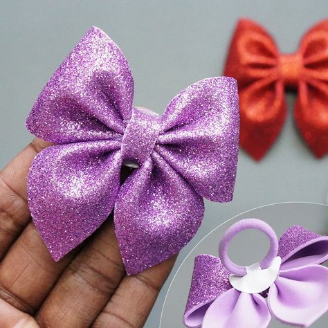 Foam Bows Diy, Diy Eva Foam, Cricut Bows, Shower Background, Hair Accessories Diy, Foam Sheet Crafts, Make Bows, Diy Mickey Ears, Baby Shower Background