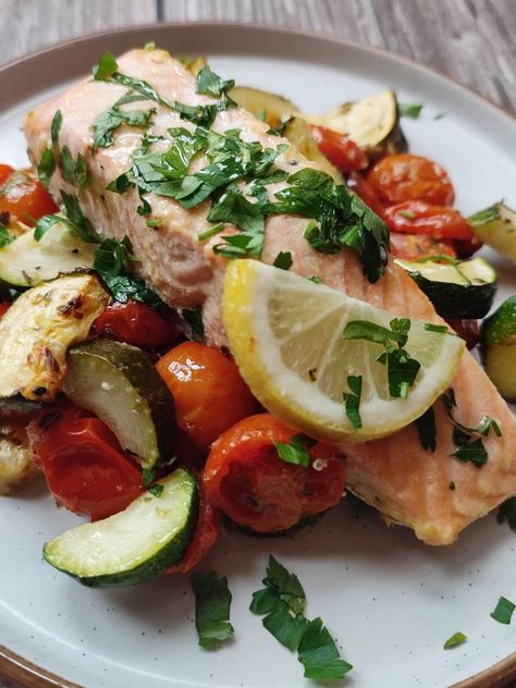 Mediterranean Salmon Tray Bake Salmon Tray Bake, Mediterranean Diet For Beginners, Oven Baked Salmon Recipes, Mediterranean Diet Food List, Mediterranean Salmon, Mediterranean Diet Recipes Dinners, Homemade Flatbread, Oven Baked Salmon, Easy Mediterranean Diet Recipes