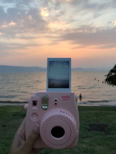 Pink Instax Camera, Pink Polaroid Camera Aesthetic, Pink Camera Aesthetic, Summer Polaroids, Polaroid Camera Aesthetic, Pink Polaroid Camera, Pink Polaroid, Instax Mini Ideas, Polaroid Instax Mini