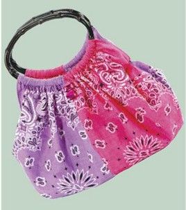 Try Bandana Purse, Bandana Quilt, Bandana Crafts, Bandanas Diy, Pouch Diy, Sewing Purses, Sewing Projects For Kids, Diy Purse, Fabric Accessories