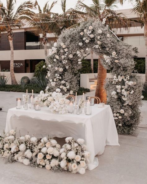 dreamy wedding reception sweetheart table at Nobu Los Cabos Reception Sweetheart Table, Nobu Los Cabos, Dreamy Wedding Reception, Cabo Wedding, Table Setting Decor, Cabo Weddings, Table Inspiration, Sweetheart Table, Dreamy Wedding